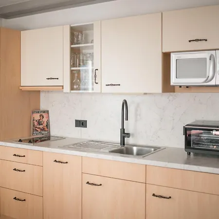 Anny 2 By Interhome * צל-אם-זי